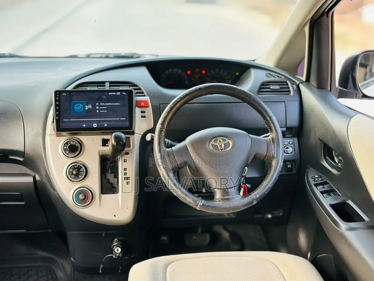 Toyota Ractis 2009 White