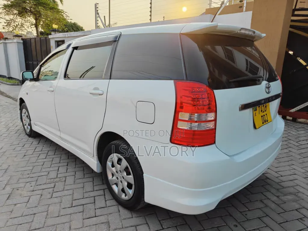 Toyota Wish 2005 White