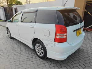 Toyota Wish 2005 White