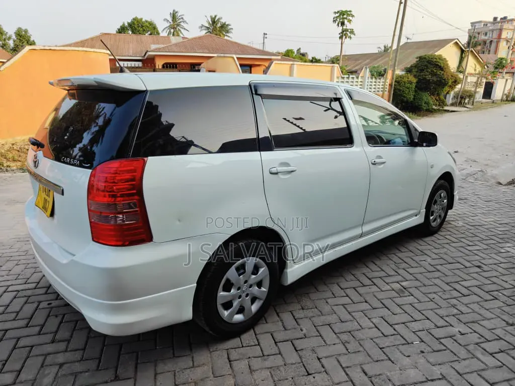 Toyota Wish 2005 White