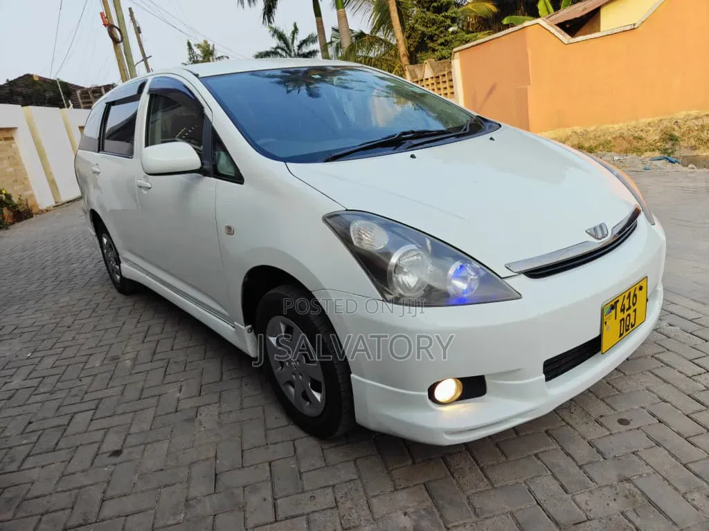 Toyota Wish 2005 White