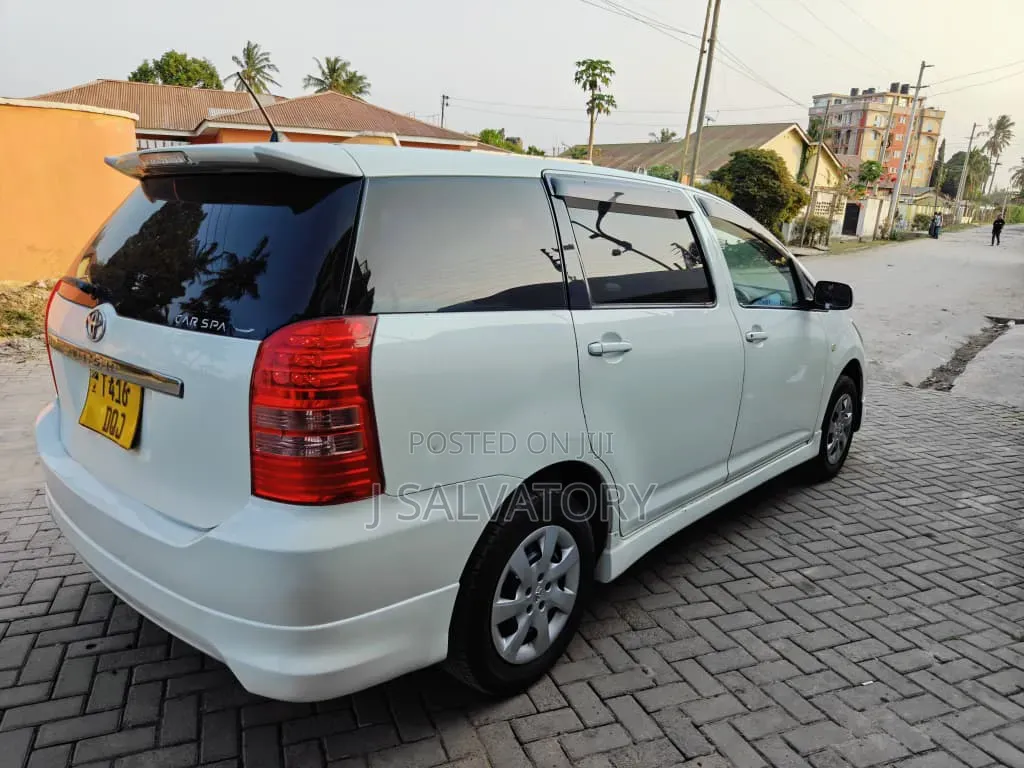 Toyota Wish 2005 White