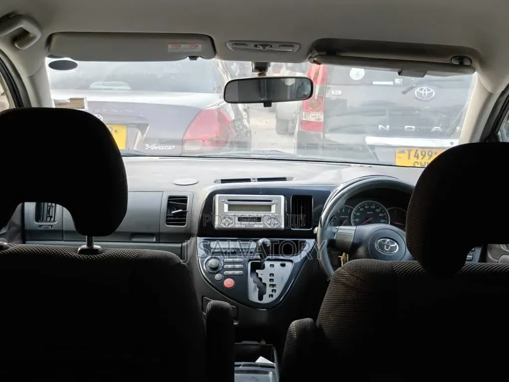 Toyota Wish 2005 White