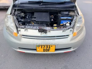 Toyota Passo 2004 Green