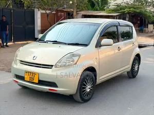 Toyota Passo 2004 Green