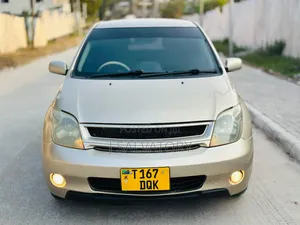 Toyota IST 2003 Brown