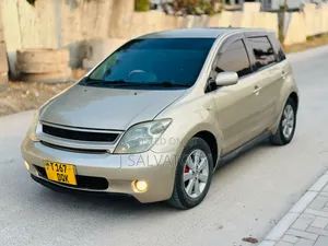 Toyota IST 2003 Brown