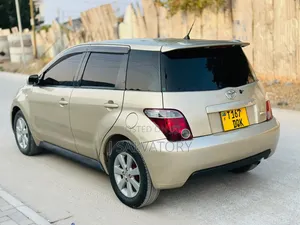 Toyota IST 2003 Brown