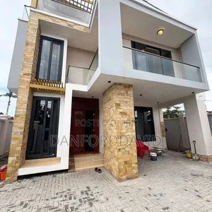 5bdrm House in Kahwa Real Estate, Sinza for rent