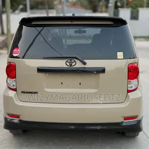 Toyota Corolla Rumion 2010 Beige