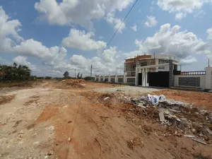 Kiwanja Kinauzwa Kigamboni Geza Ulole