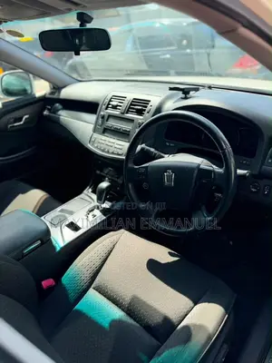 Toyota Crown 2009 White