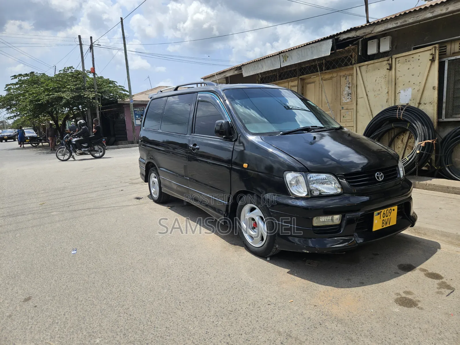 Toyota Noah 2002 Black