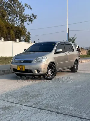Toyota Raum 2005 Beige