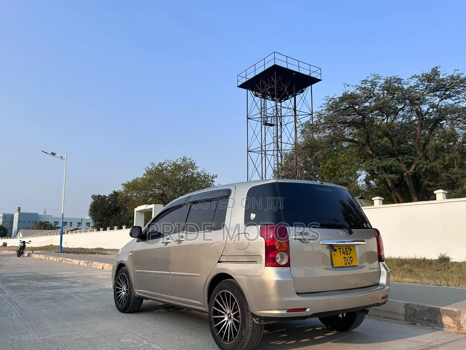 Toyota Raum 2005 Beige
