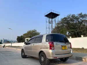 Toyota Raum 2005 Beige