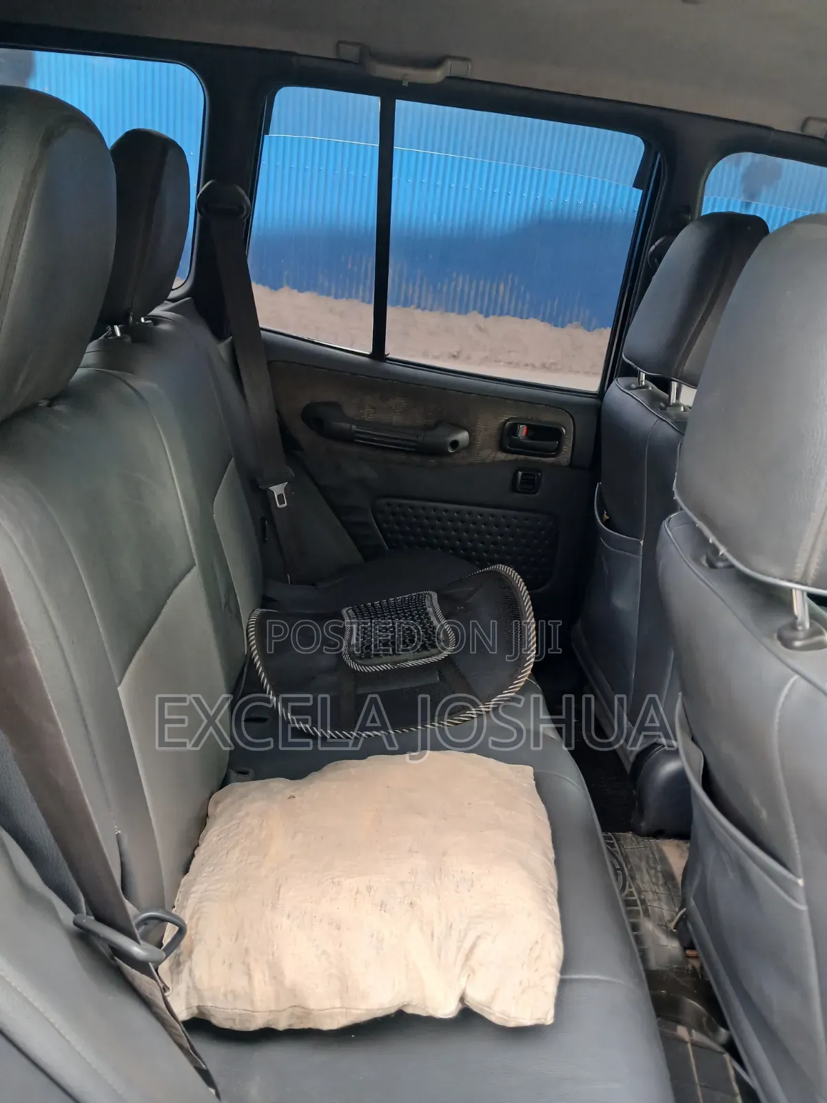 Toyota RAV4 1999 White