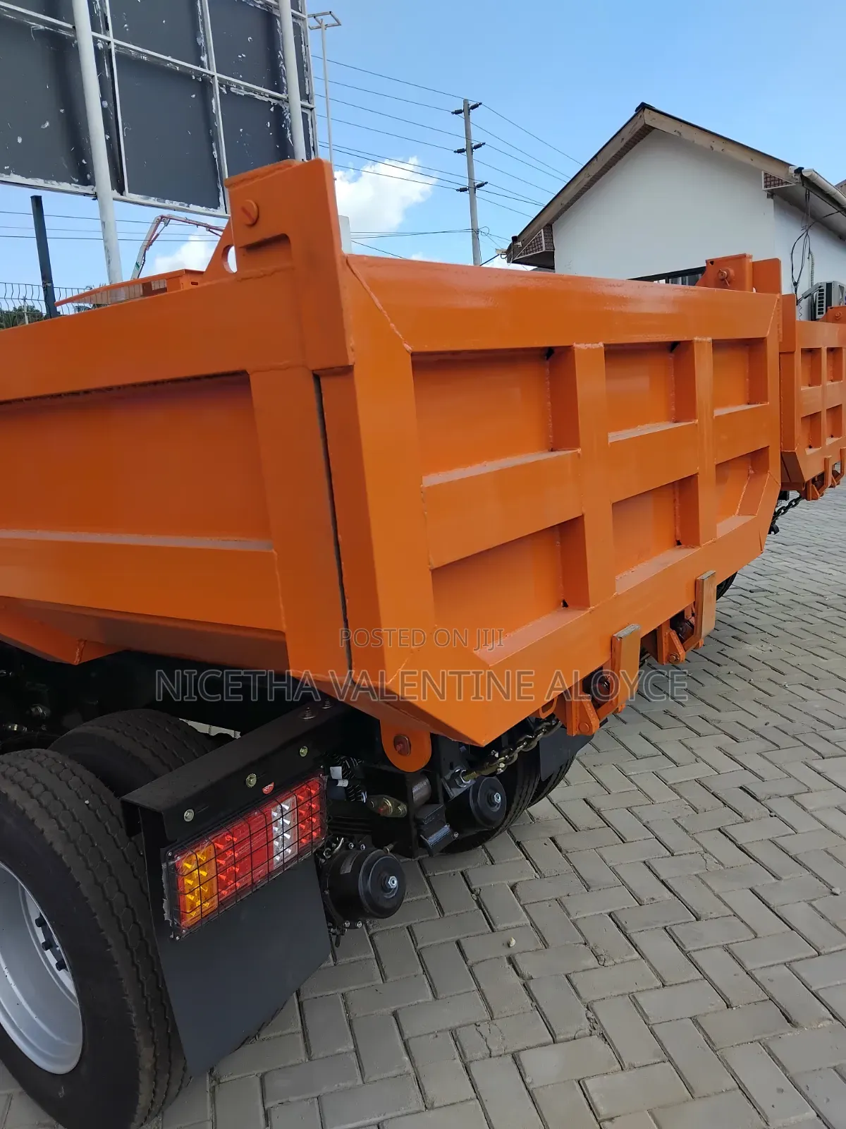 Damper Trucks