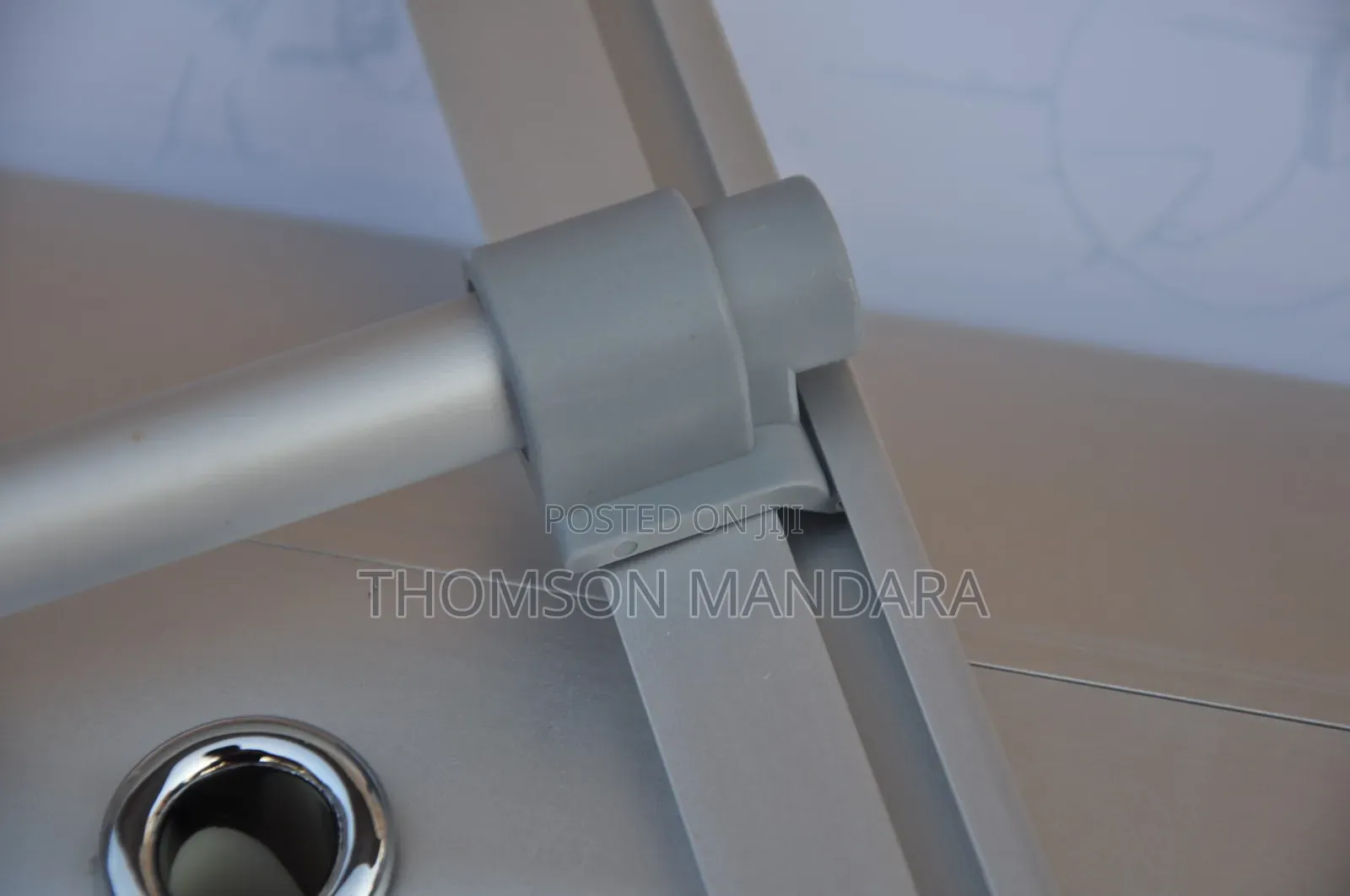 4pcs Brand New Roll Up Stand