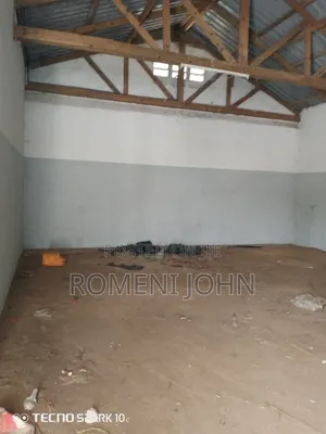 Godawn Sqmita 300 Kinapangishwa Milioni Moja Pugu Kajungeni.