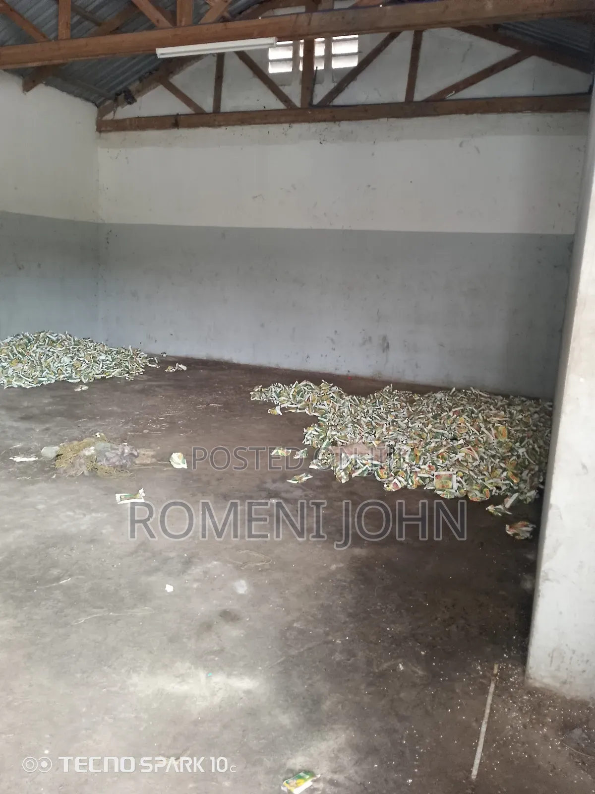 Godawn Sqmita 300 Kinapangishwa Milioni Moja Pugu Kajungeni.