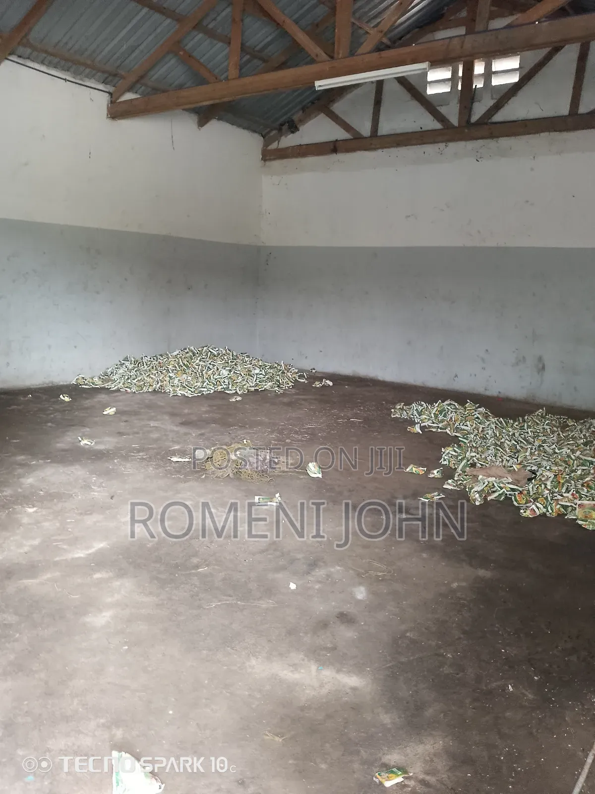 Godawn Sqmita 300 Kinapangishwa Milioni Moja Pugu Kajungeni.