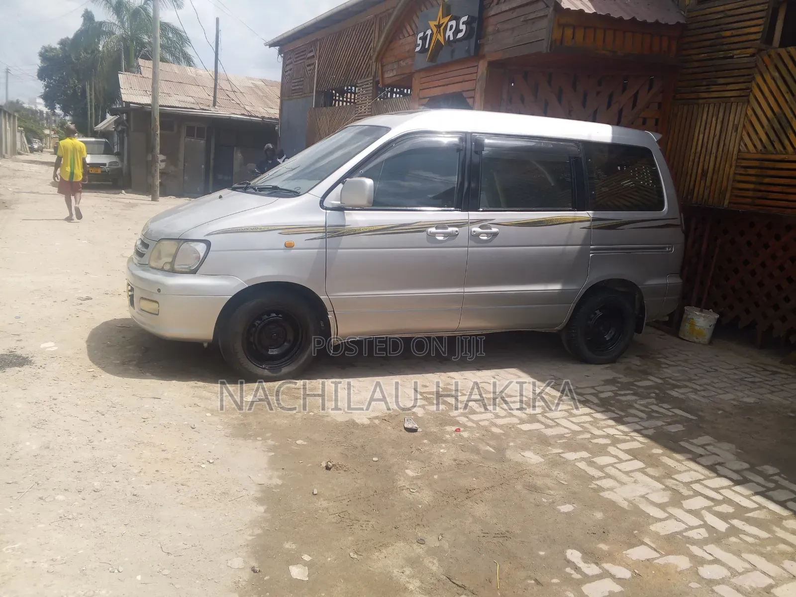 Toyota Noah 2001 Silver