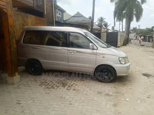 Toyota Noah 2001 Silver