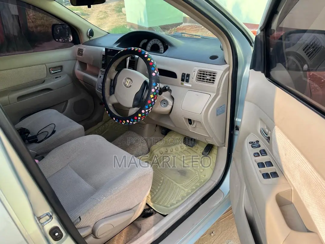 Toyota Raum 1.5 FWD 2005 Blue
