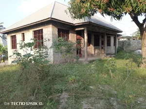 6bdrm Apartment in Tanzania Daresalaam., Ilala for sale
