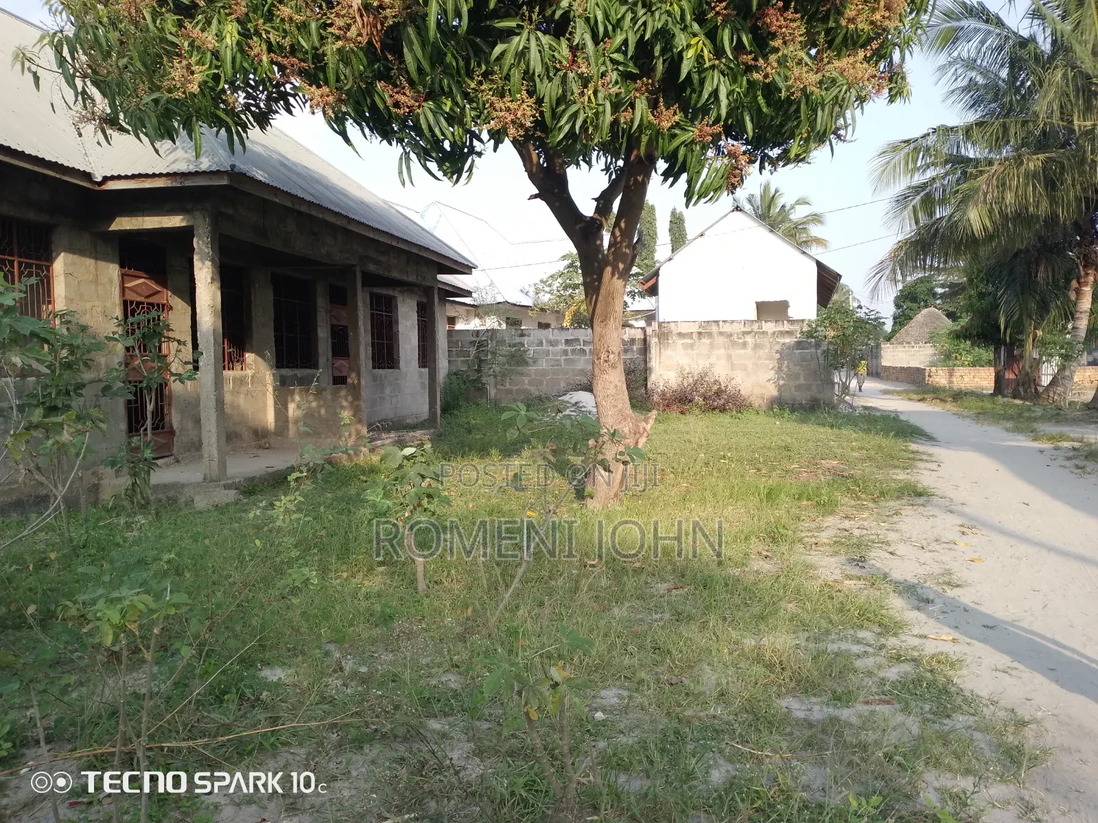 6bdrm Apartment in Tanzania Daresalaam., Ilala for sale