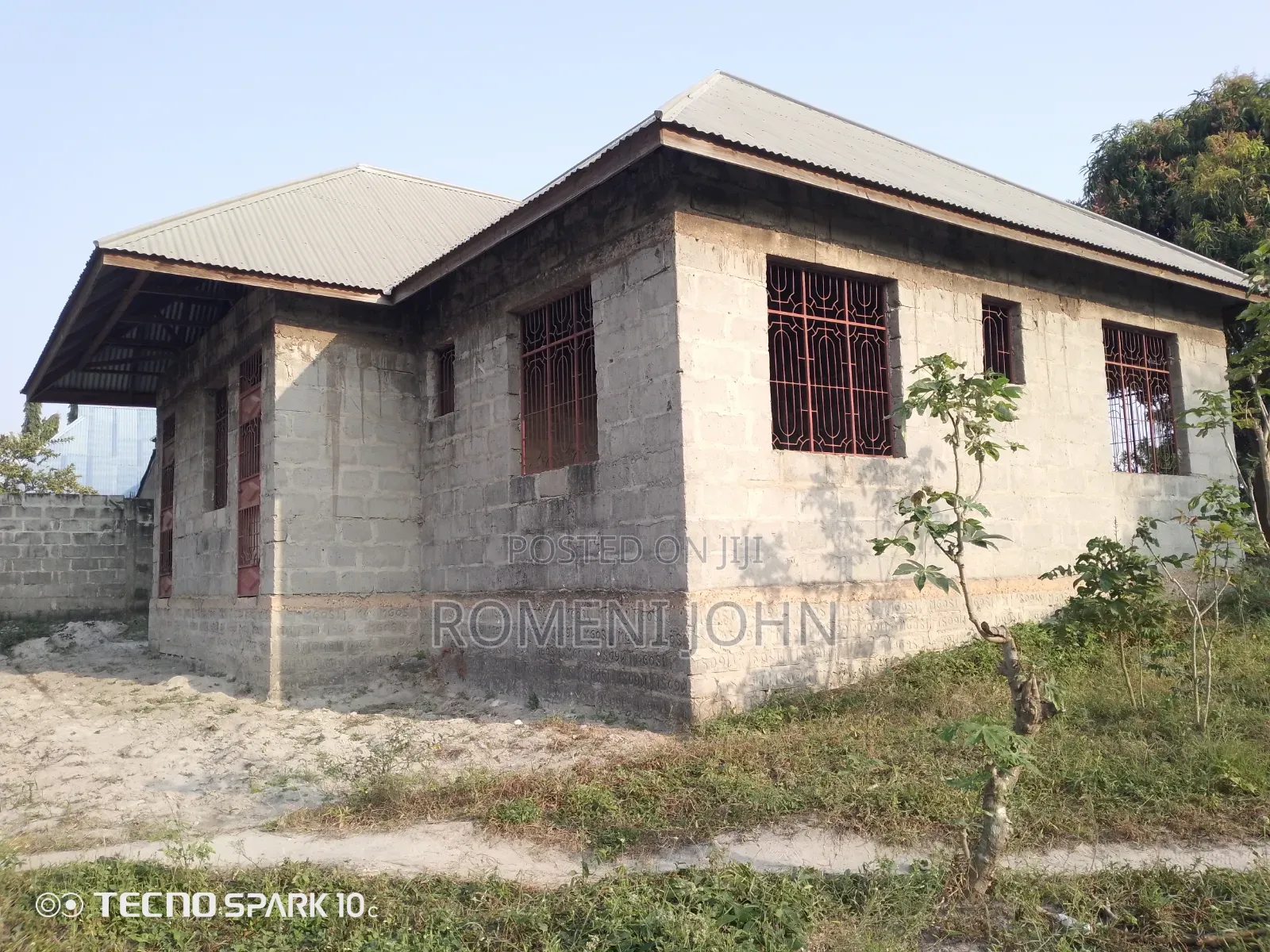 6bdrm Apartment in Tanzania Daresalaam., Ilala for sale