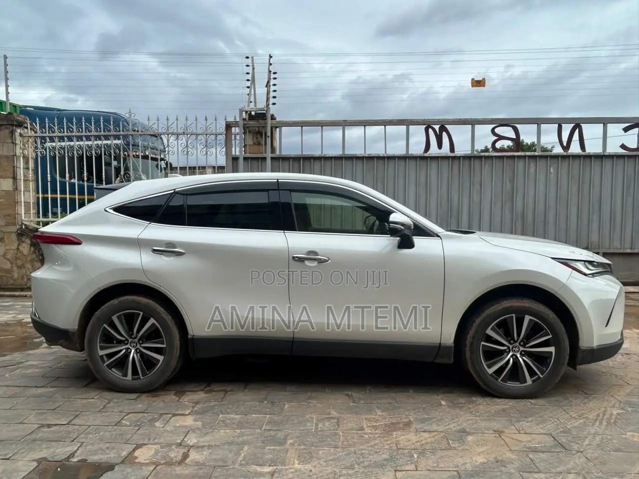 Toyota Harrier 2.0 4WD 2020 White