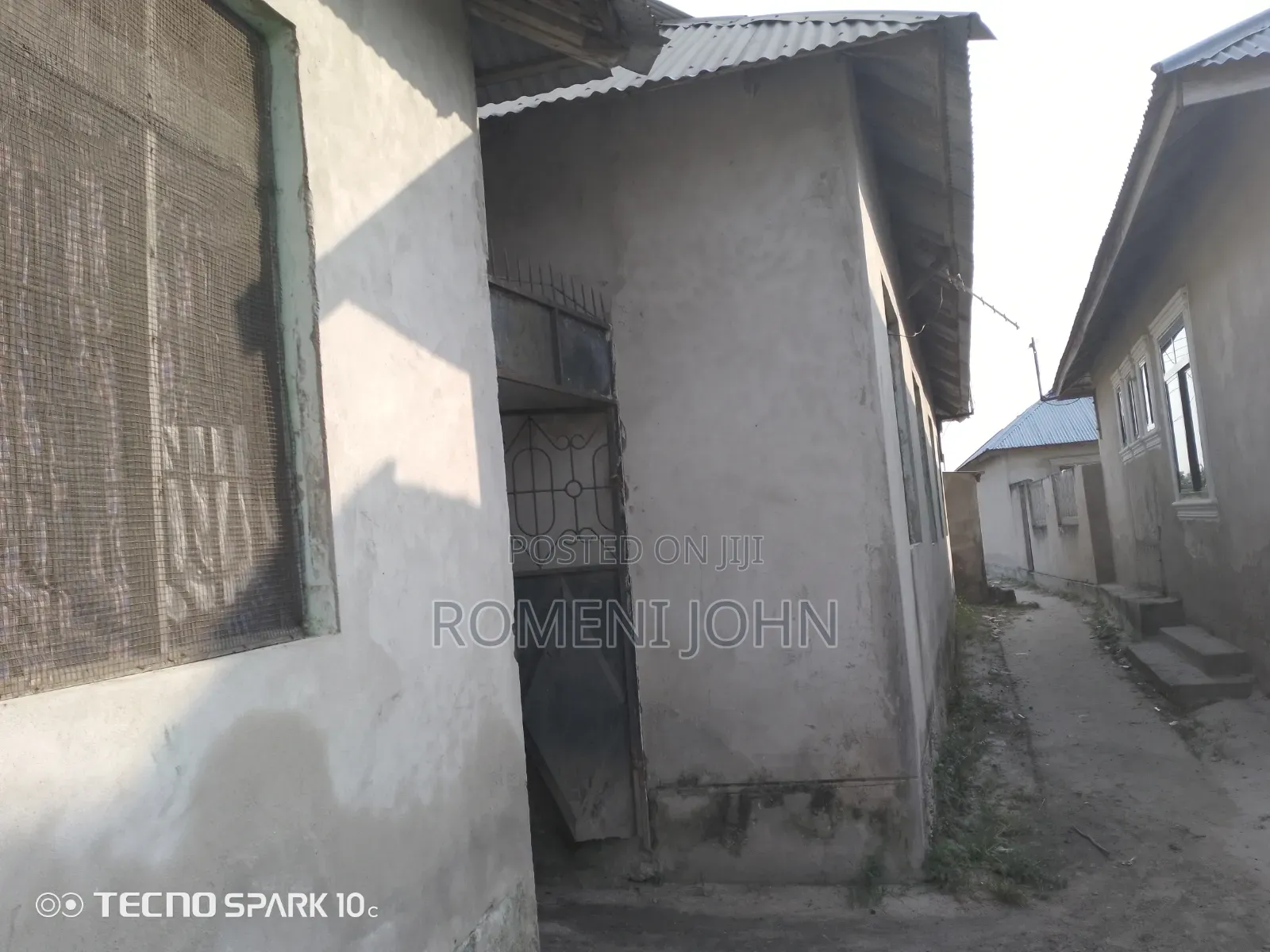 10bdrm Apartment in Tanzania Daresalaam., Ilala for sale