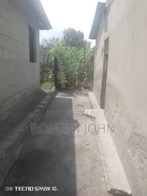 Eneo La Kibiashara Sqmita 900 Linauzwa Ukonga Mazizini.