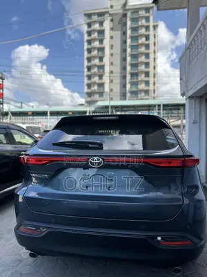 Toyota Harrier 2.0 2020