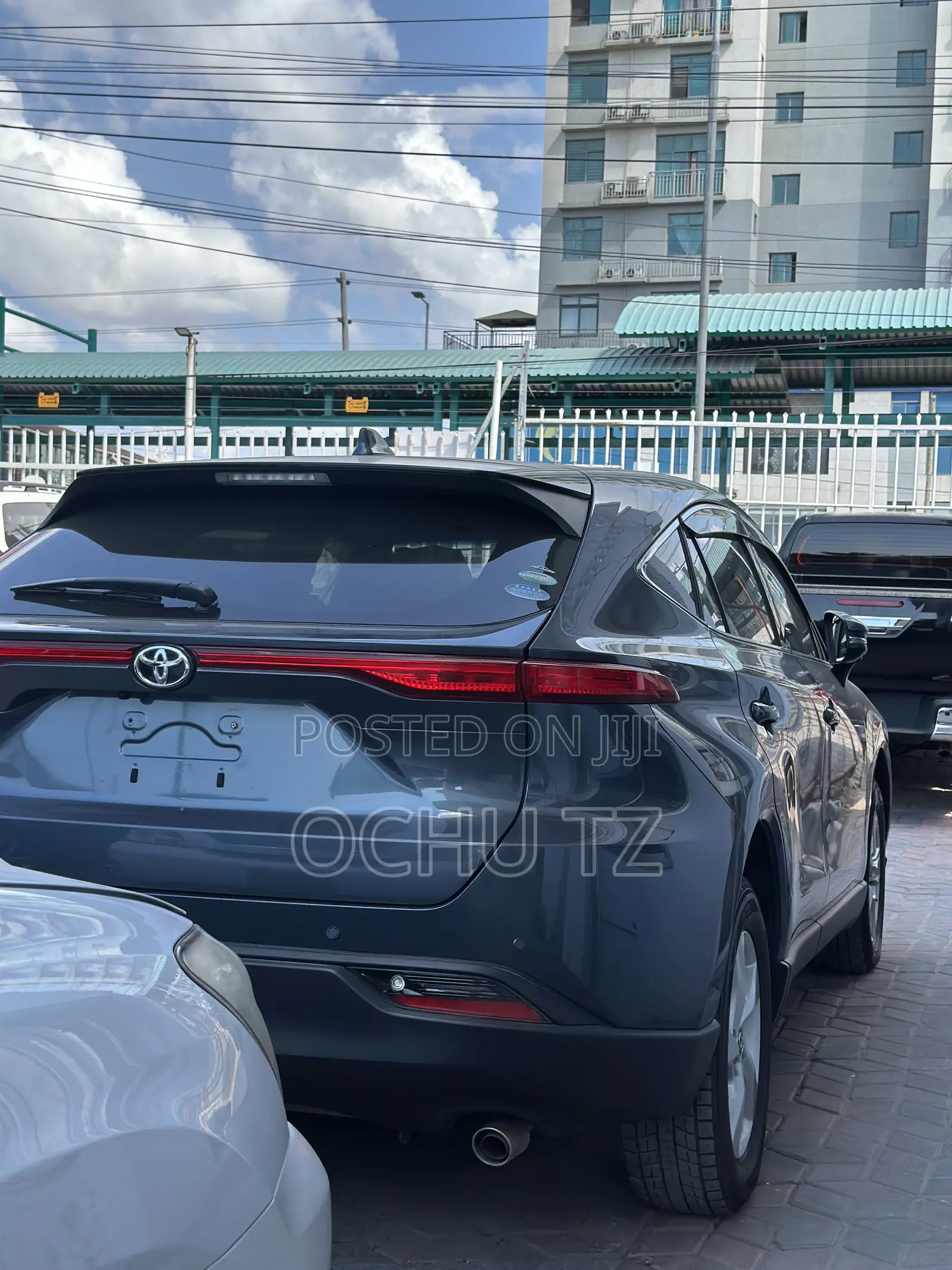 Toyota Harrier 2.0 2020