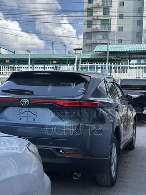 Toyota Harrier 2.0 2020