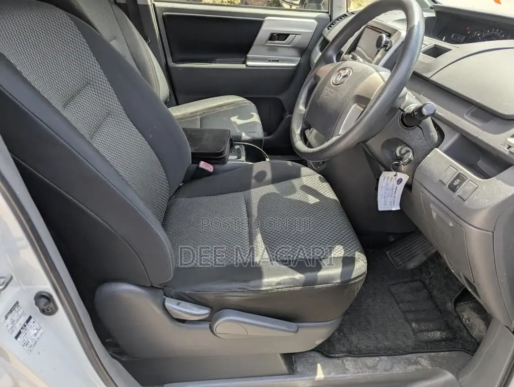 Toyota Noah 2008 White