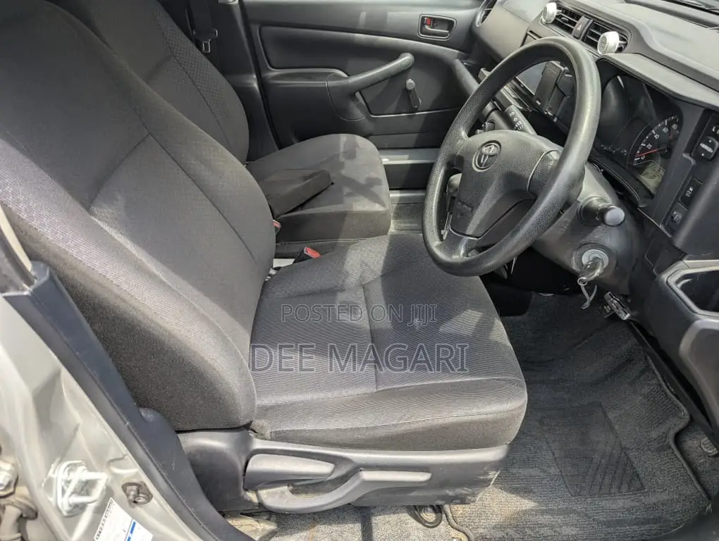Toyota Probox 2015 Silver