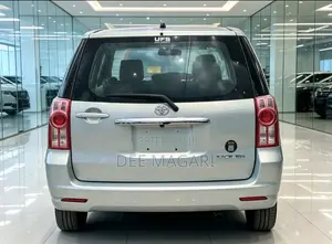 Toyota Raum 2007 Silver