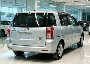 Toyota Raum 2007 Silver