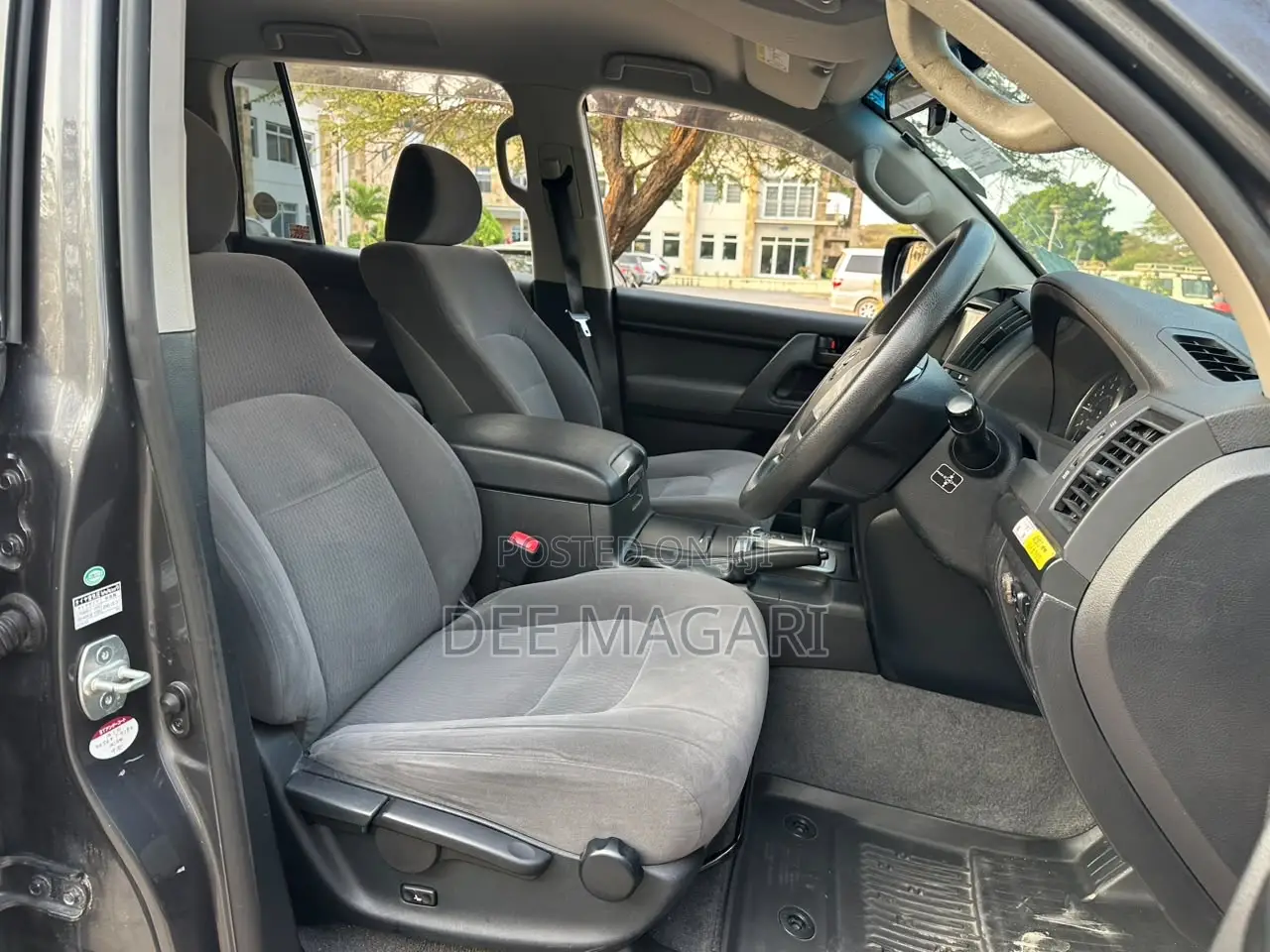 Toyota Land Cruiser 5.7 V8 2014 Gray