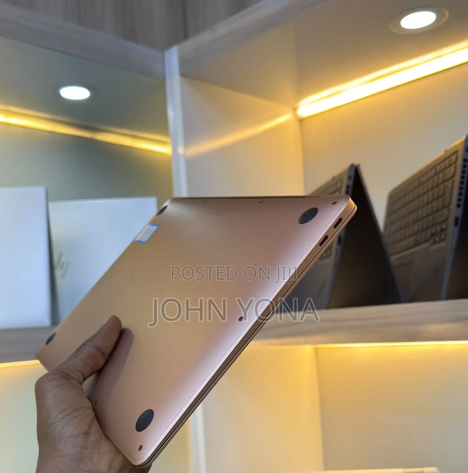 Laptop Apple MacBook Air 2020 8GB Intel Core i3 SSD 256GB