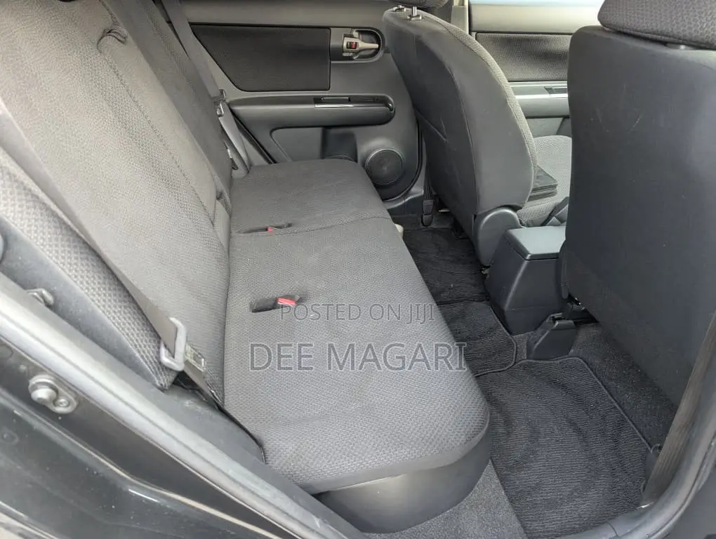 Toyota Corolla Rumion 2009 Black