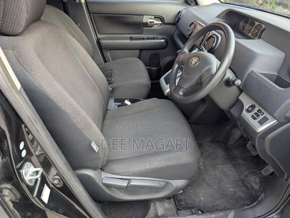 Toyota Corolla Rumion 2009 Black