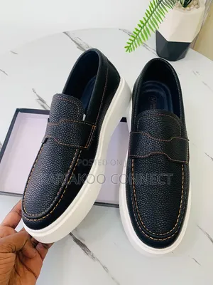 Black and Blue Simple Shoes for Men's