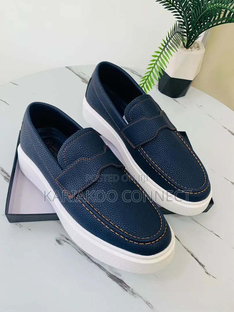 Black and Blue Simple Shoes for Men's