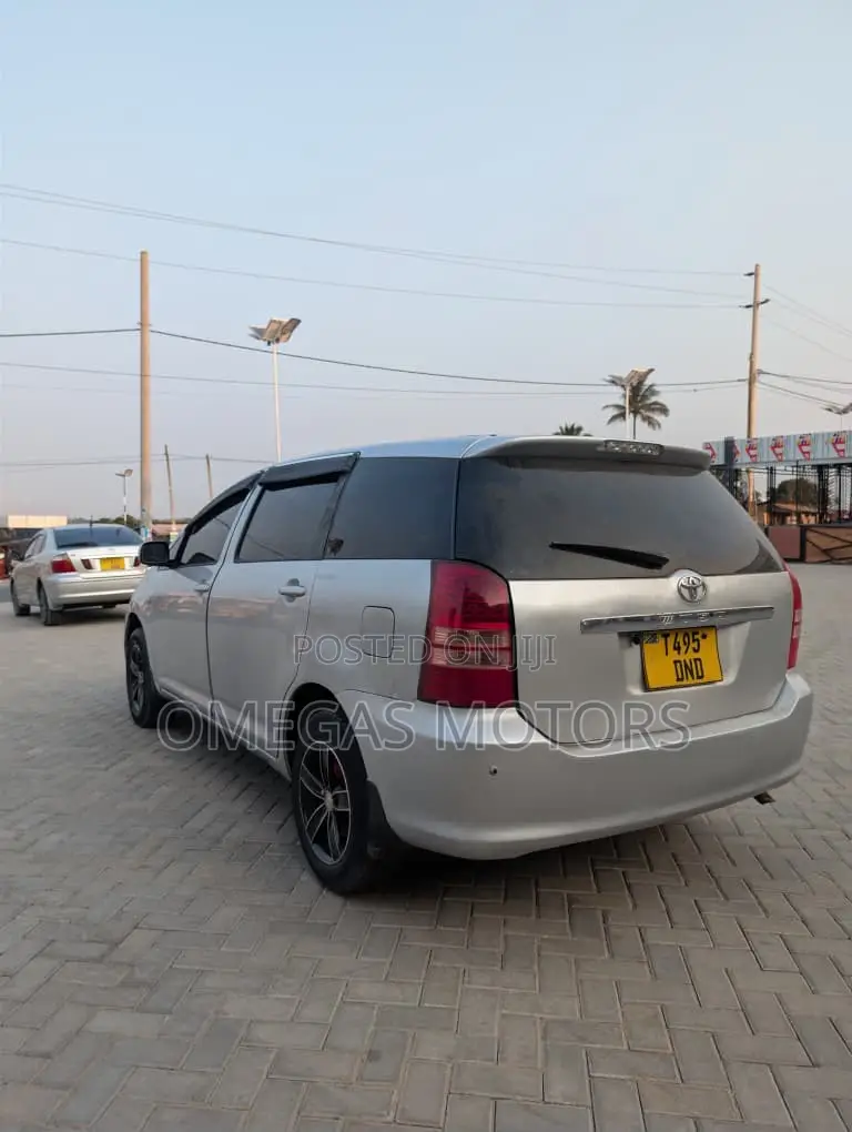 Toyota Wish 2004 White