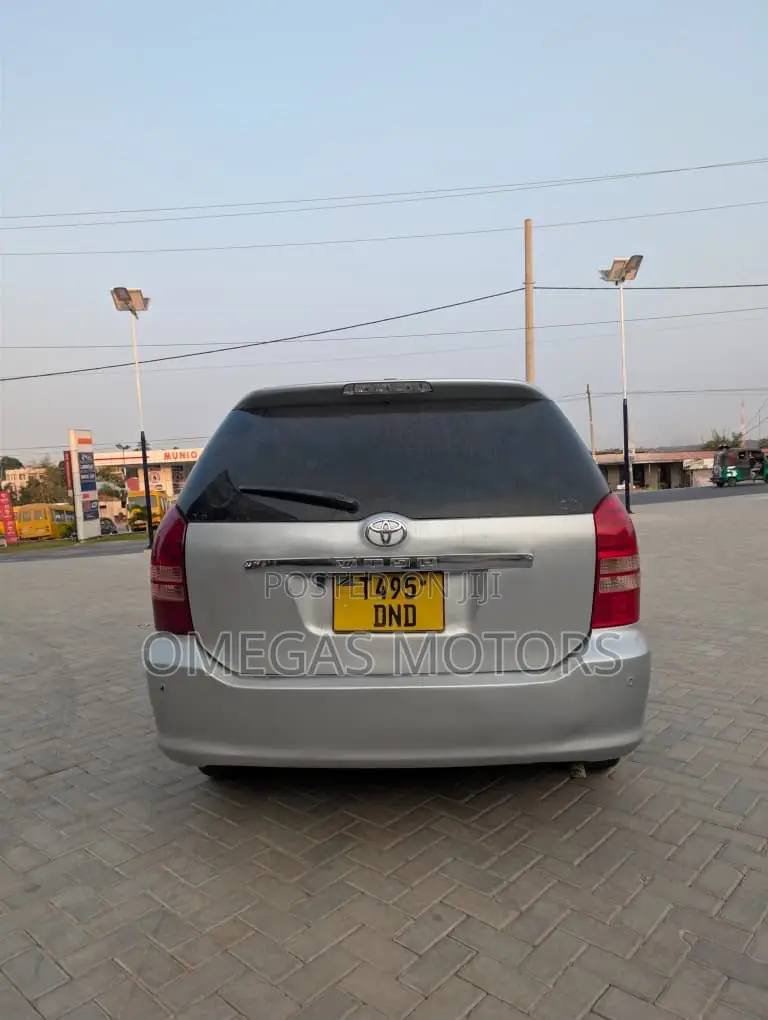 Toyota Wish 2004 White